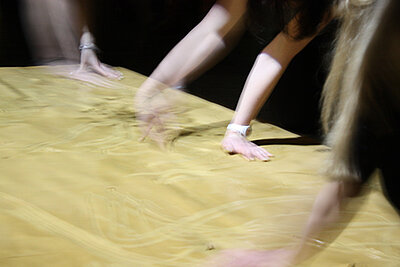 Gelungene Performance zu Projekt "Traces"